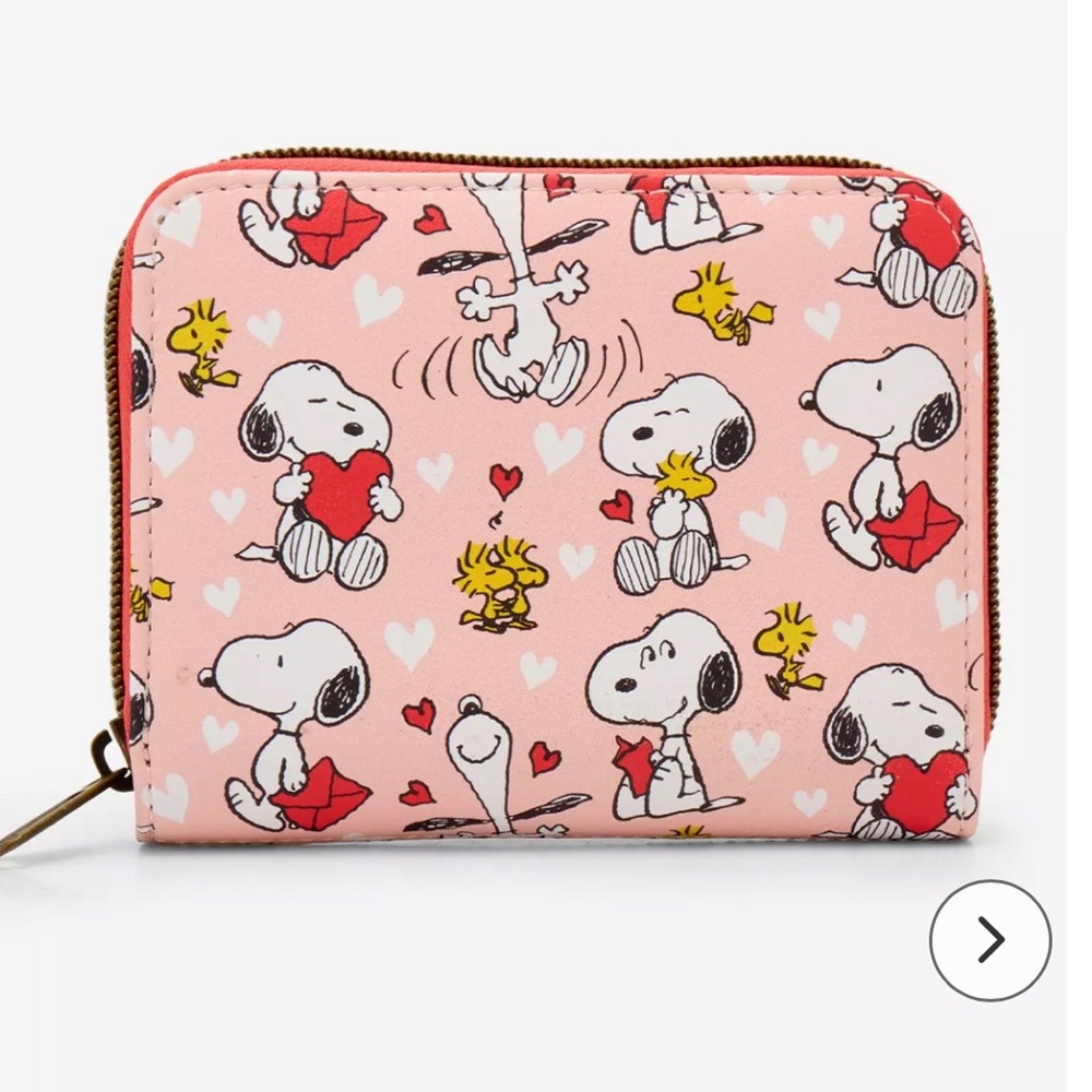Loungefly  NWT Peanuts Snoopy & Woodstock
Valentine's Day Mini Zipper Wallet